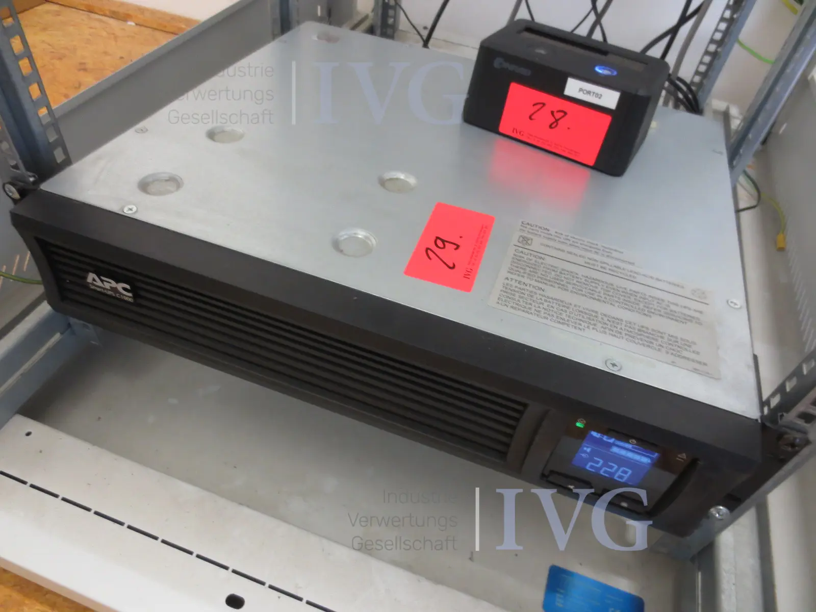 USV APC Smart-UPS C1000